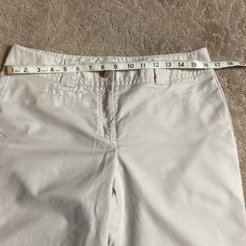 Ann Taylor White Capris - Picture 6 of 7